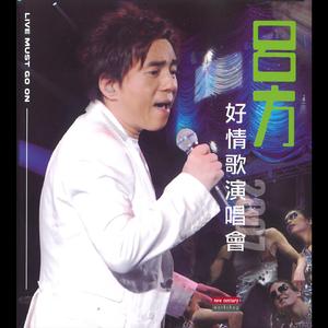 胡桃扒下她的内裤让人摸她
